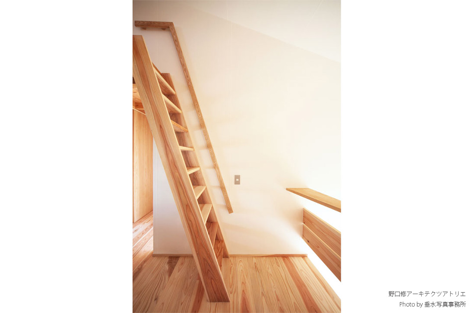 木の家　ロフト　階段